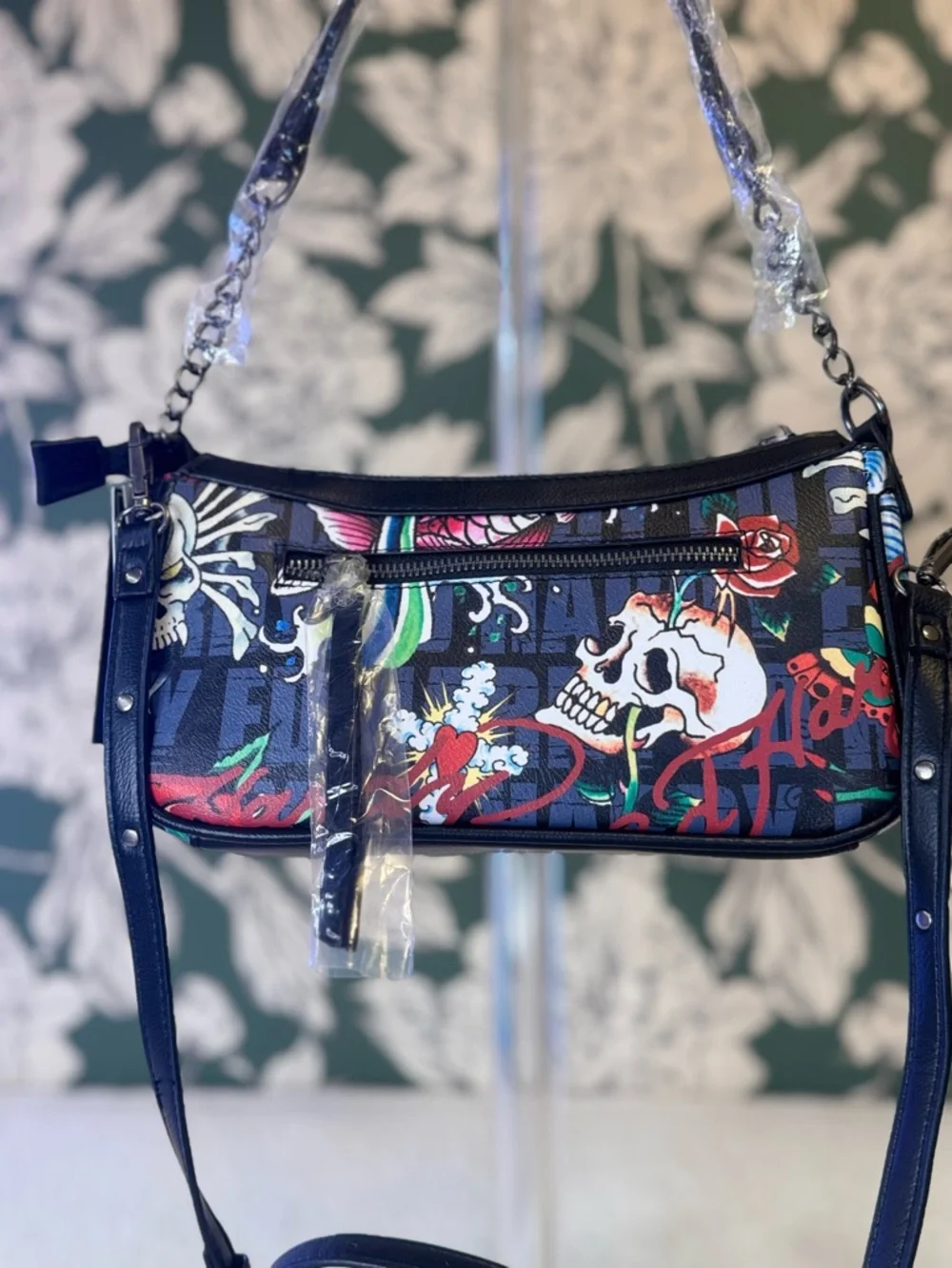 Ed Hardy Nwt Straw Crossbody Bag with Black Trims and Floral Patchwork - Picture 5 of 8